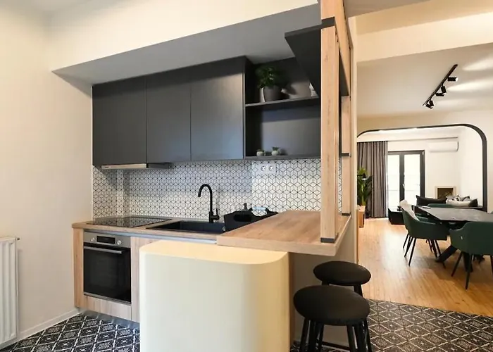 Wendy'S Treehouse Atmabnb 27 Appartement Thessaloniki