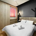 דירה Wendy's Treehouse Atmabnb 27 סלוניקי
