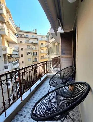 Wendy's Treehouse Tesalónica