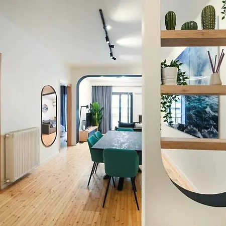 Wendy's Treehouse Atmabnb 27 Appartement