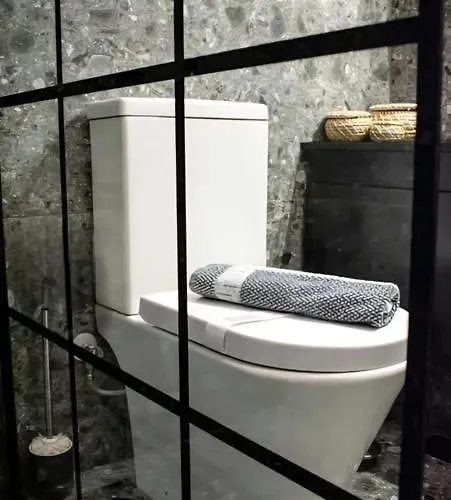 Wendy's Treehouse Apartment